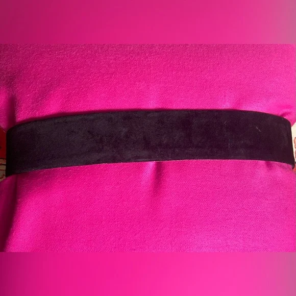 Vintage 1980’s Bob Mackie Black Cinch Belt with Silver Chain - Picture 4 of 5